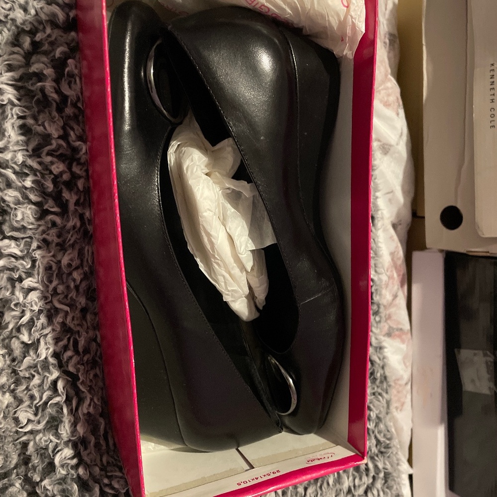 BCBG Women Shoes